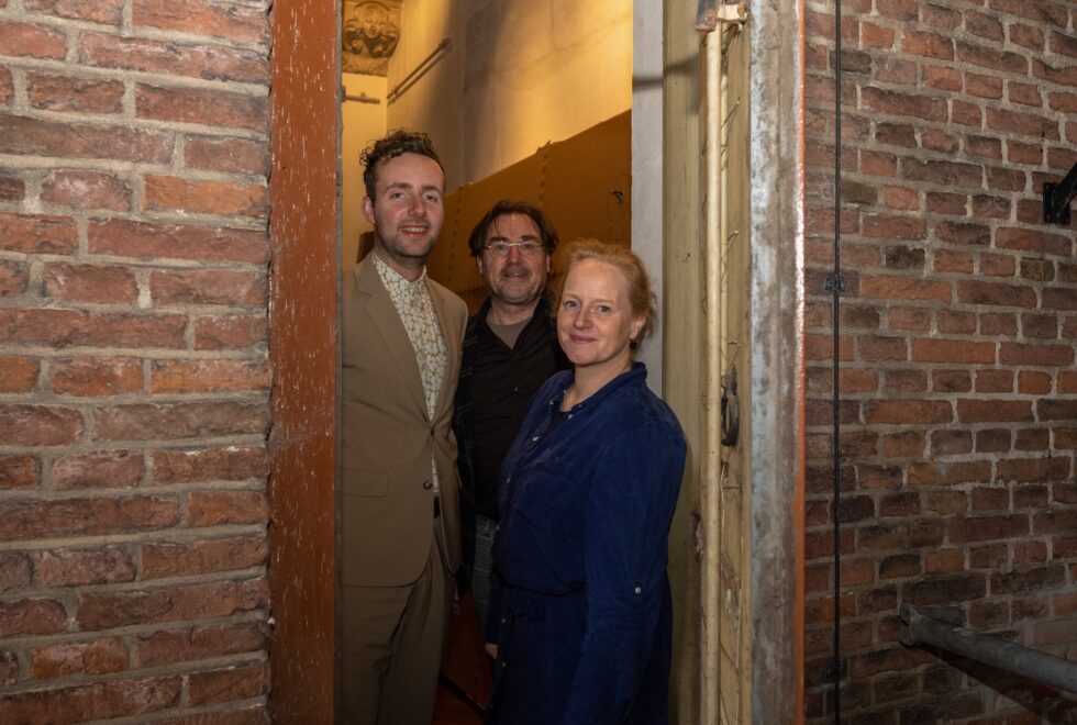 Bezoek gedeputeerde Noord-Holland aan lege museum